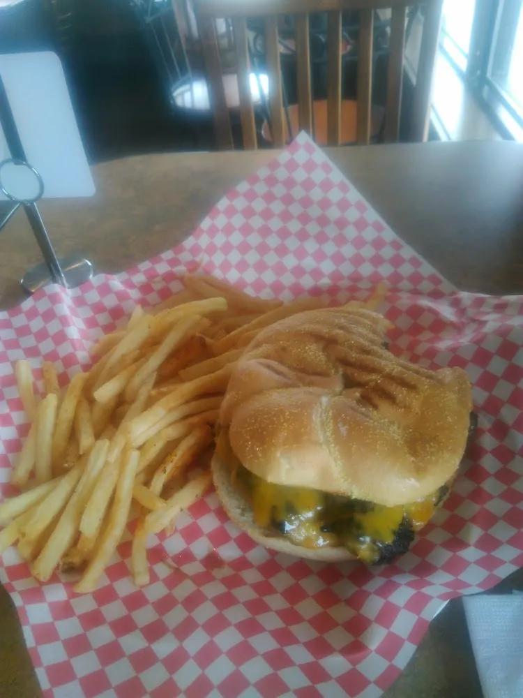 Classic Cheeseburger
